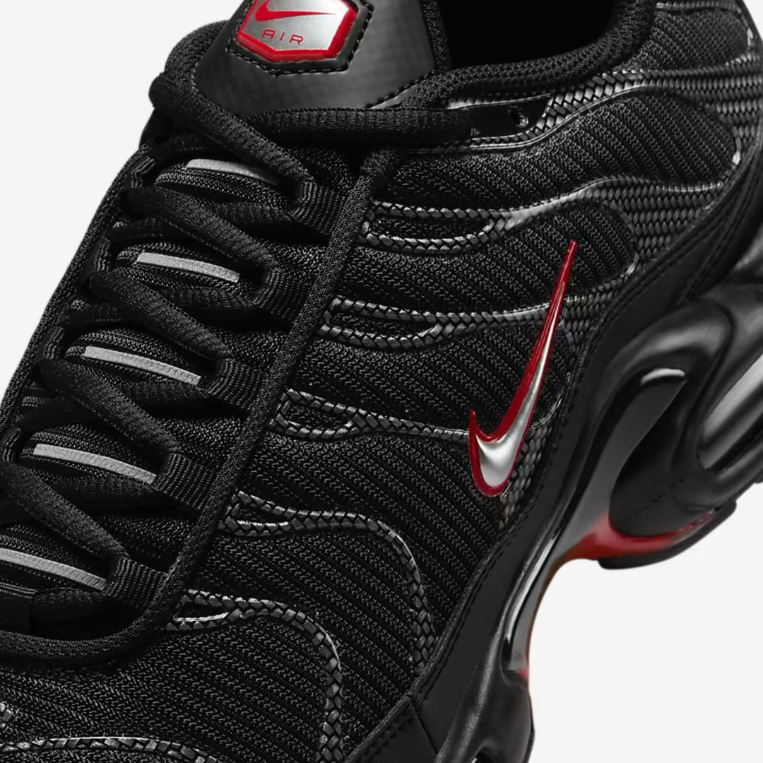 nike tn air max plus black university red