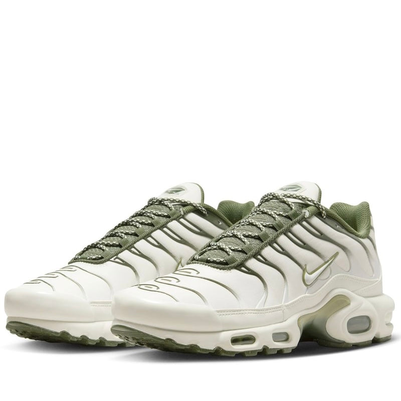 Nike tn green and white hotsell